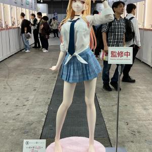 【画像】『着せ恋』喜多川海夢の等身大フィギュア、ローアングルから撮ったパンツがエロすぎる