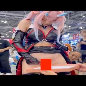 【即完売】コミケでマン○販売してる美女コスプレイヤー、見つかる（動画あり）